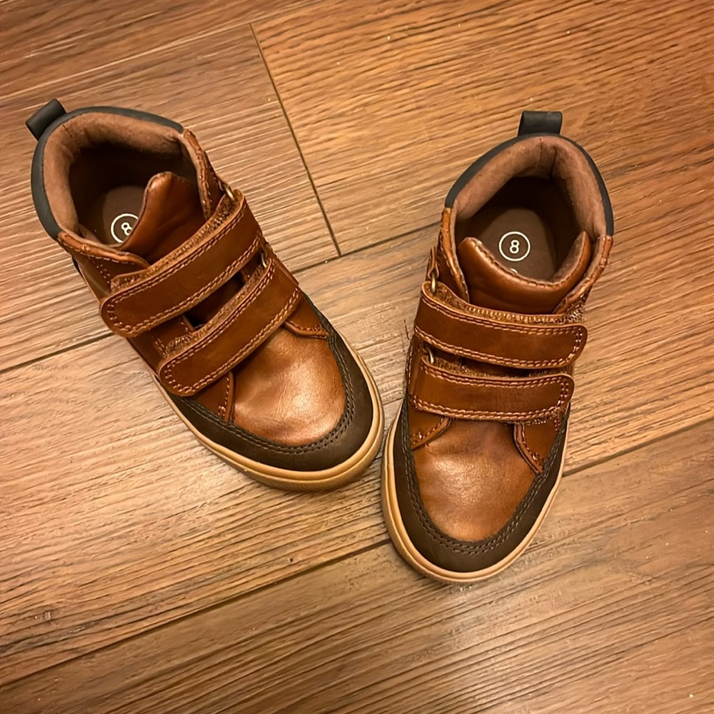 Carter’s boys boots gently used